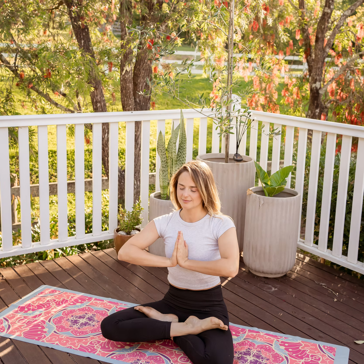 Lightweight & Foldable Yoga Mat Soul Camper
